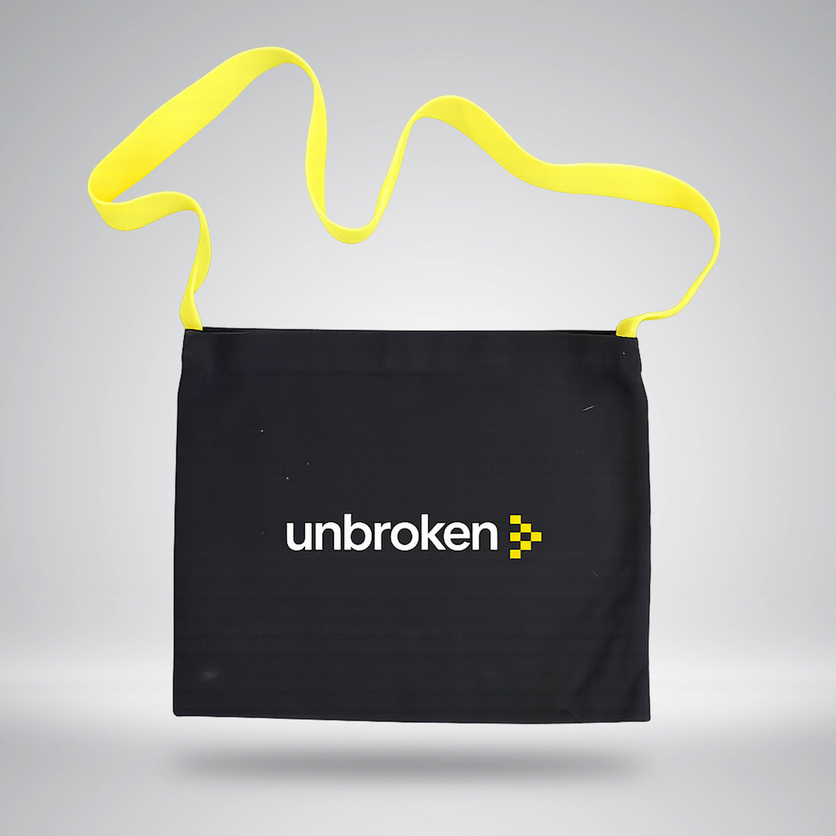 Unbroken musette bag