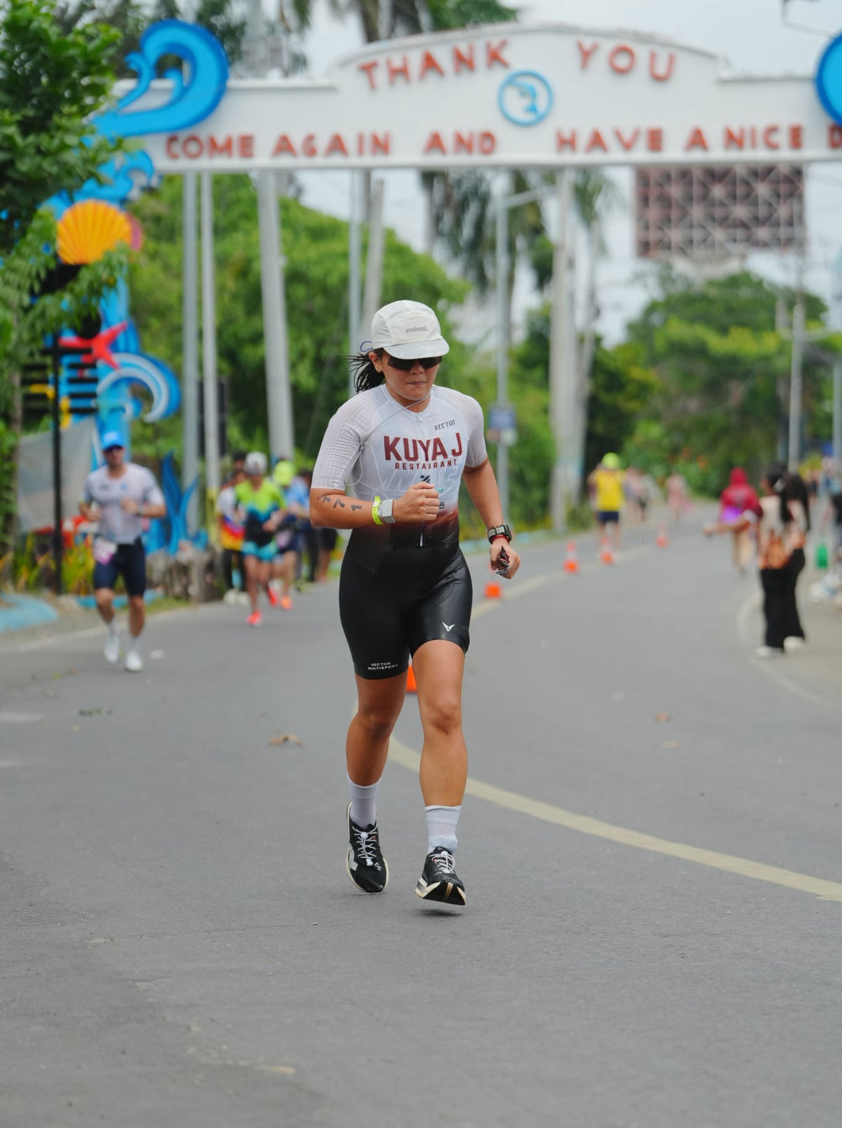 Khimberly Paquibot running on a triathlon